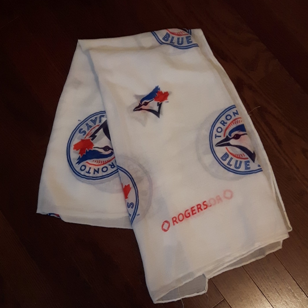 🛍️NWOT Toronto blue jays giveaway scarf